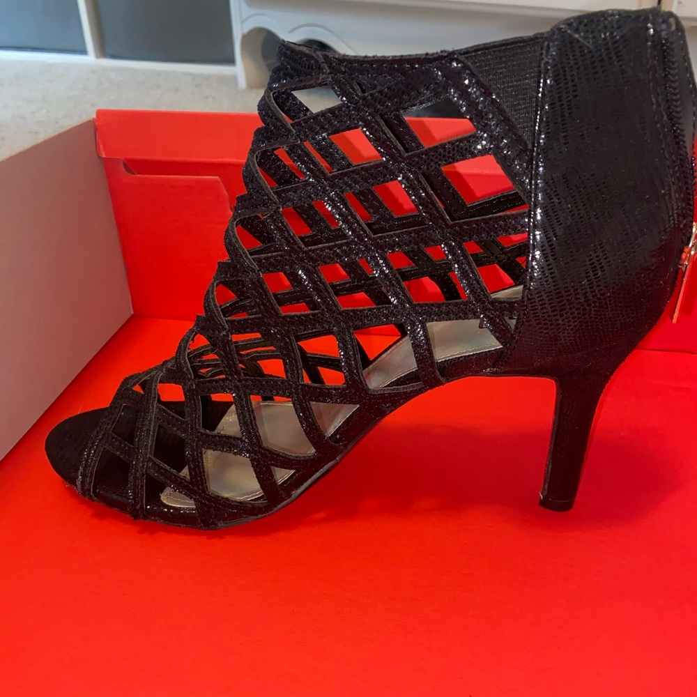 Ana Heels